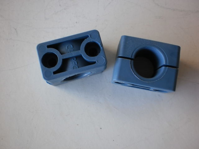 749&nbsp;-&nbsp;HOSE HOLDER PAIR ENK. (LOOSE)23MM